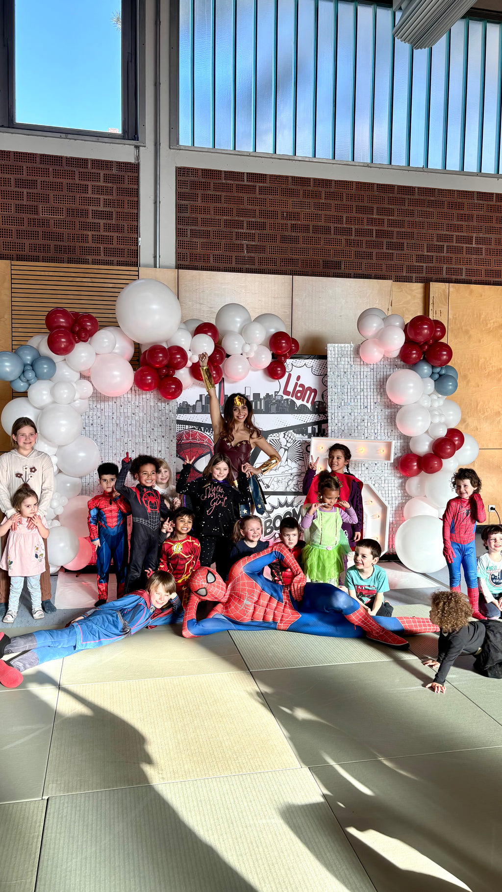 Superhelden Geburtstag Ballonwand