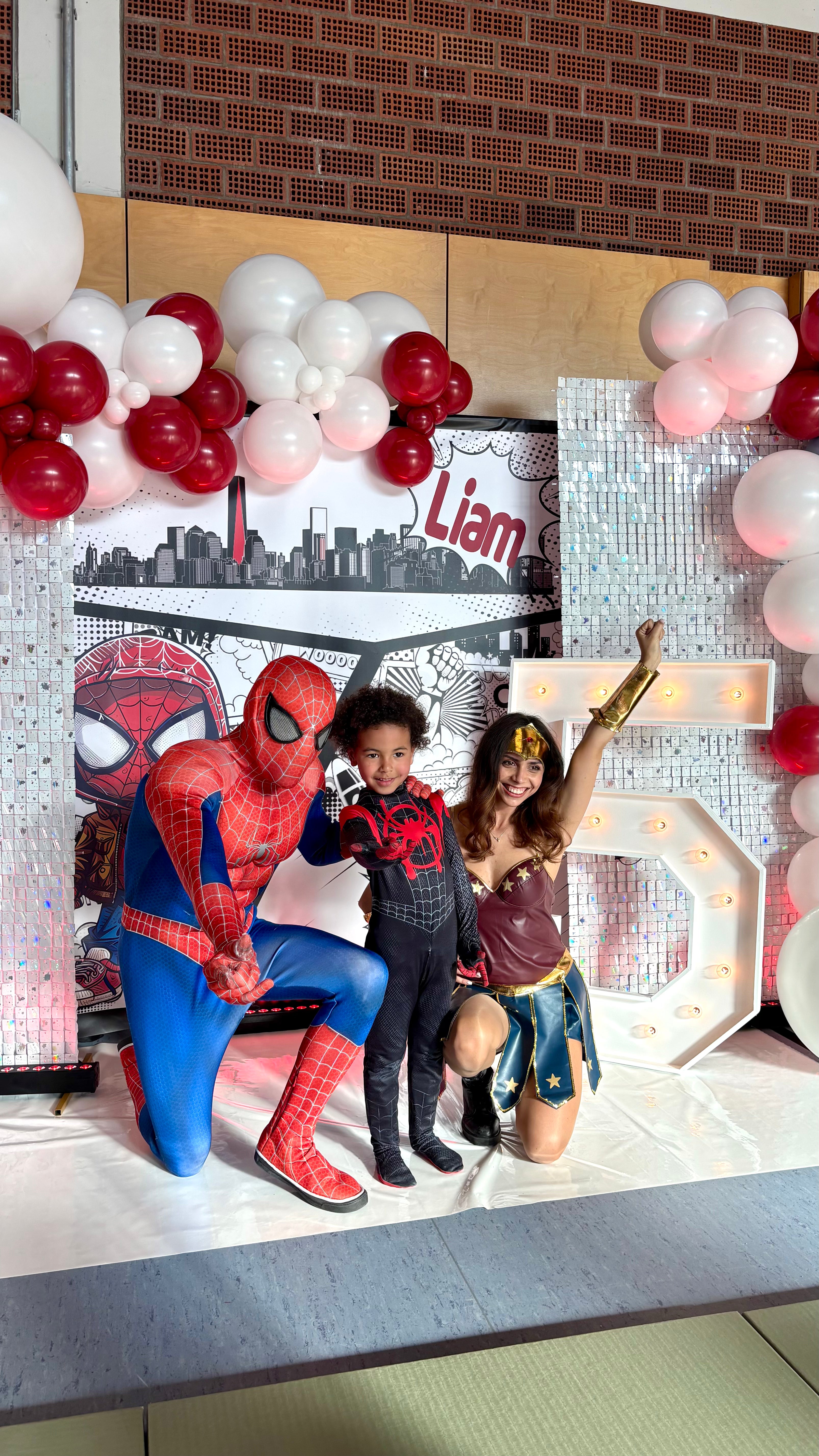 Superhelden Geburtstag Ballonwand