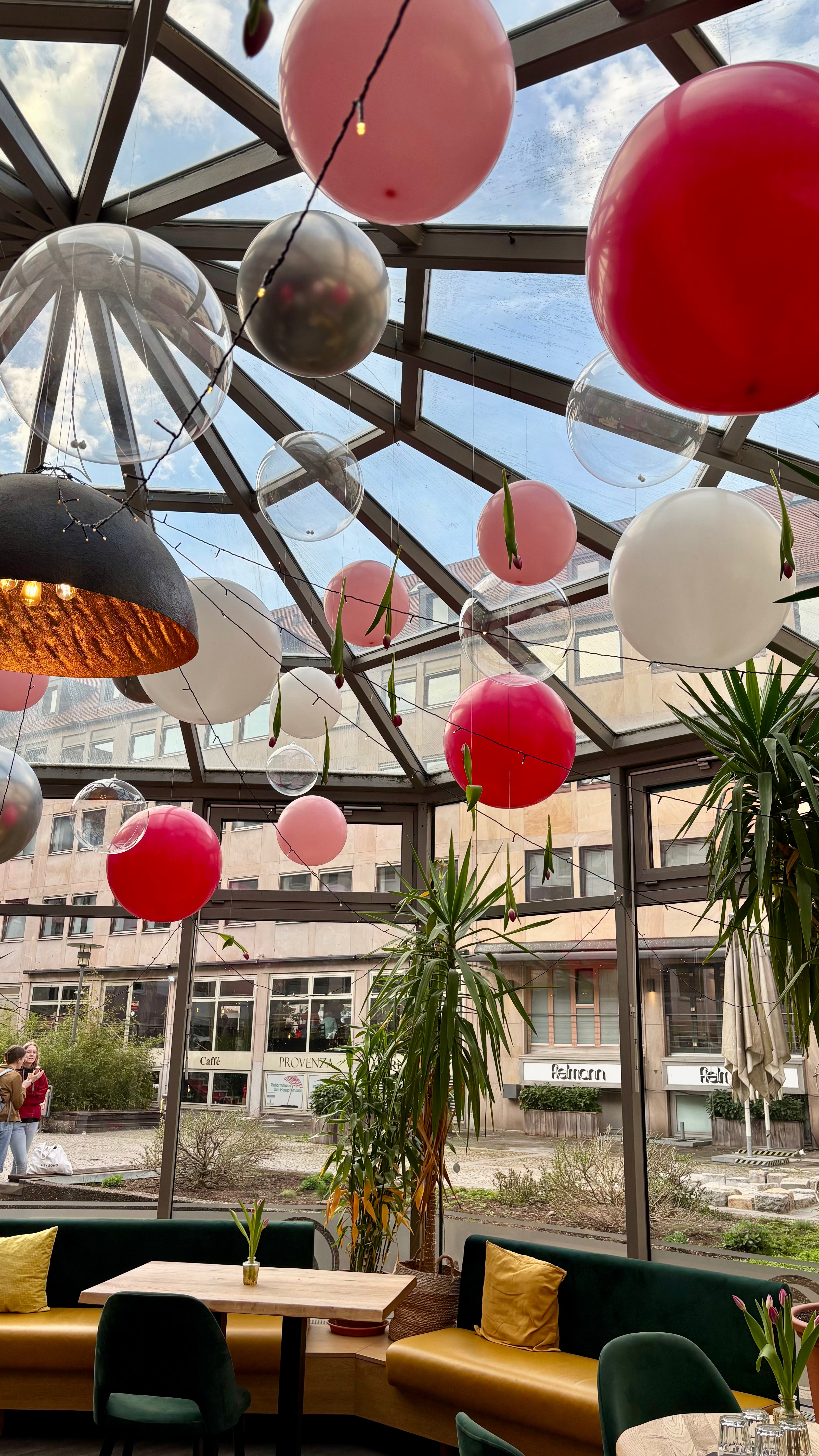 Firmen Feier Neueröffnung Luftballon Raum Deko Nürnberg